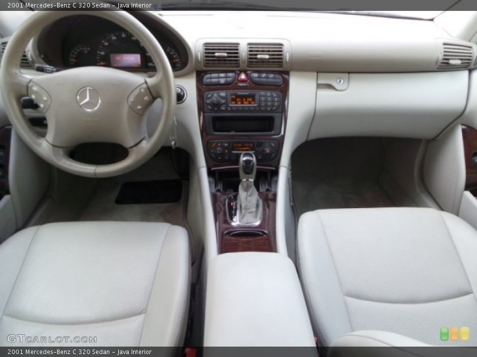 Java Interior Dashboard for the 2001 Mercedes-Benz C 320 Sedan #94049560