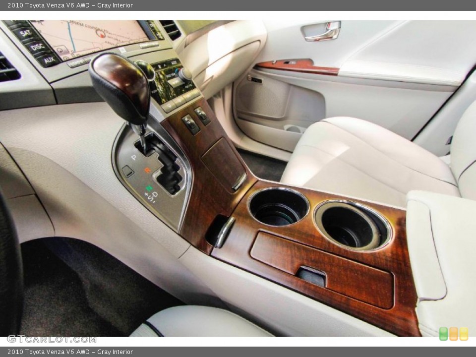 Gray Interior Controls for the 2010 Toyota Venza V6 AWD #94050682