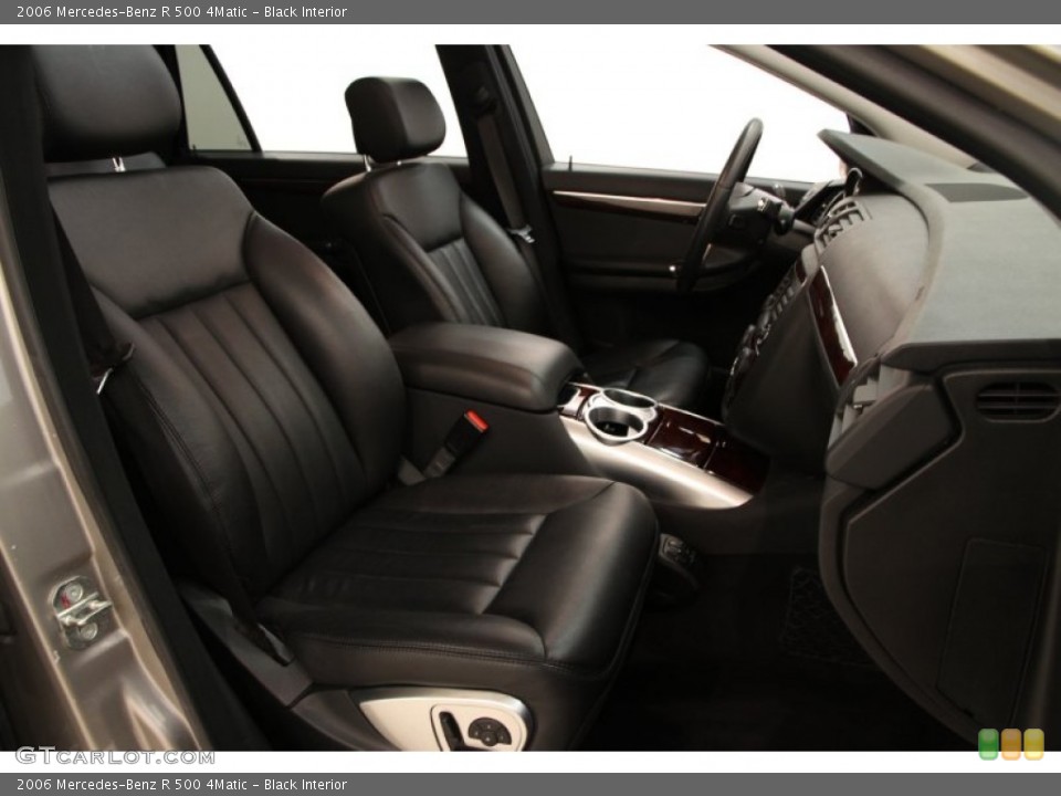 Black Interior Photo for the 2006 Mercedes-Benz R 500 4Matic #94186276