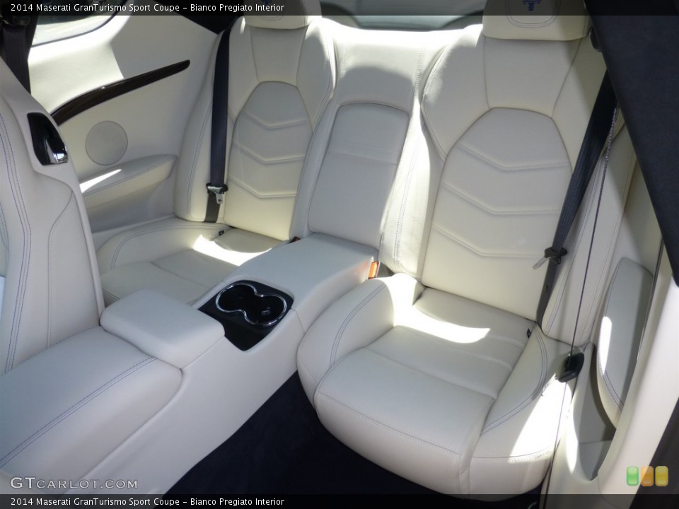 Bianco Pregiato Interior Rear Seat for the 2014 Maserati GranTurismo Sport Coupe #94213417