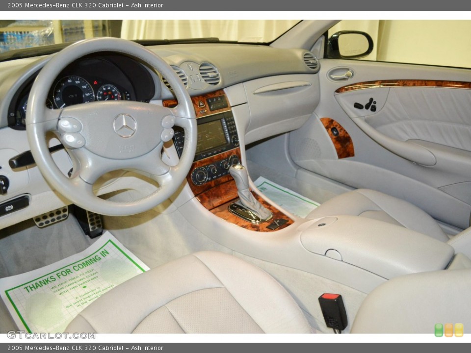 Ash Interior Photo for the 2005 Mercedes-Benz CLK 320 Cabriolet #94227632