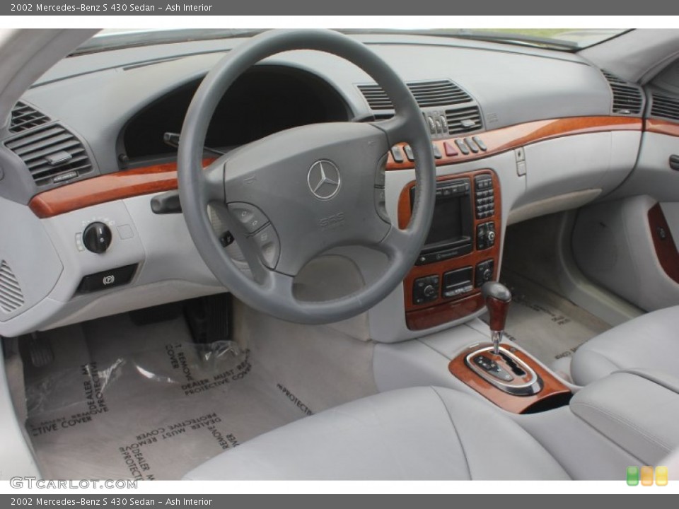 Ash Interior Photo for the 2002 Mercedes-Benz S 430 Sedan #94231568