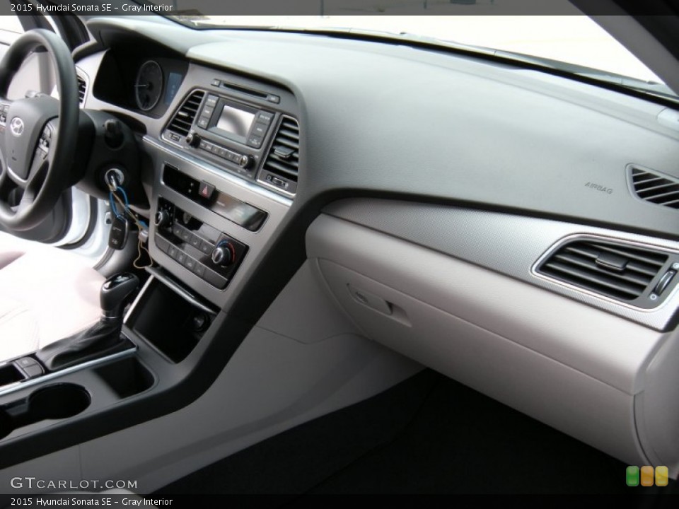 Gray Interior Dashboard for the 2015 Hyundai Sonata SE #94243136