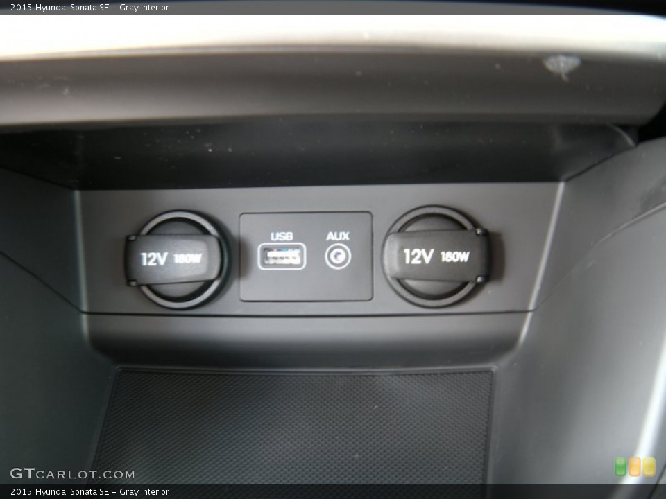 Gray Interior Controls for the 2015 Hyundai Sonata SE #94243415