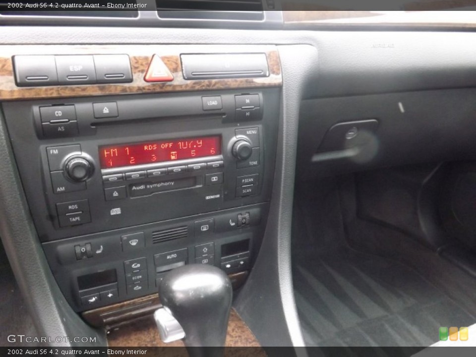 Ebony Interior Controls for the 2002 Audi S6 4.2 quattro Avant #94266617