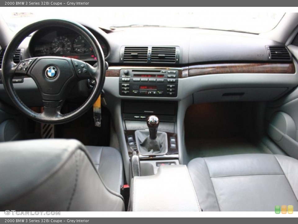 Grey Interior Dashboard for the 2000 BMW 3 Series 328i Coupe #94274447