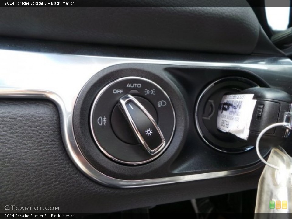 Black Interior Controls for the 2014 Porsche Boxster S #94278947