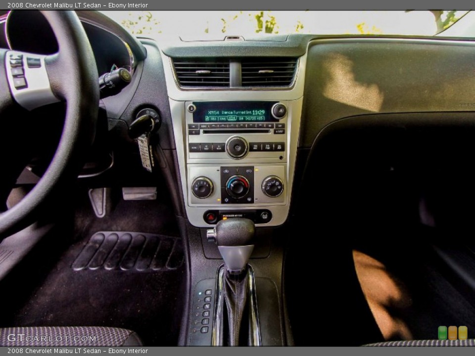 Ebony Interior Dashboard for the 2008 Chevrolet Malibu LT Sedan #94312481