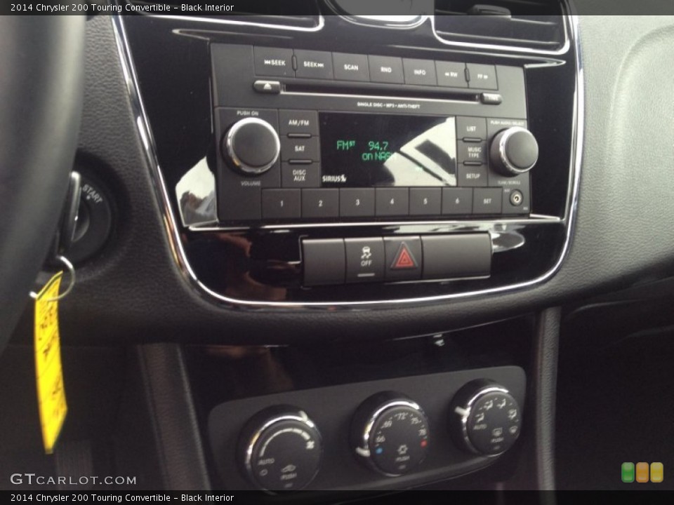 Black Interior Controls for the 2014 Chrysler 200 Touring Convertible #94313030