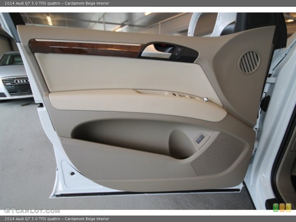 Cardamom Beige Interior Door Panel for the 2014 Audi Q7 3.0 TFSI quattro #94313537