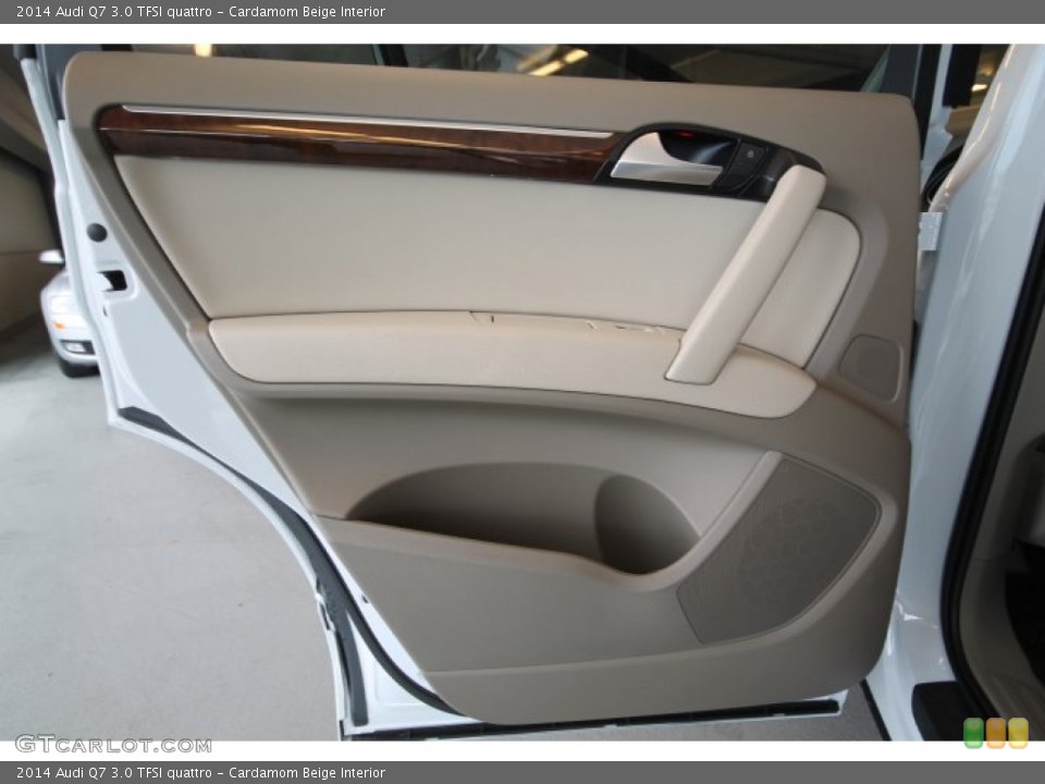 Cardamom Beige Interior Door Panel for the 2014 Audi Q7 3.0 TFSI quattro #94313564