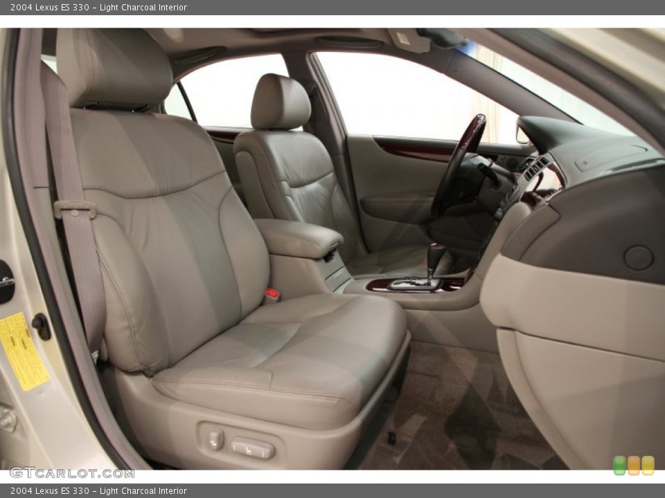 Light Charcoal Interior Photo for the 2004 Lexus ES 330 #94385891