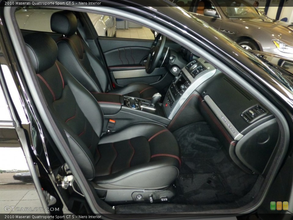 Nero Interior Front Seat for the 2010 Maserati Quattroporte Sport GT S #94388159