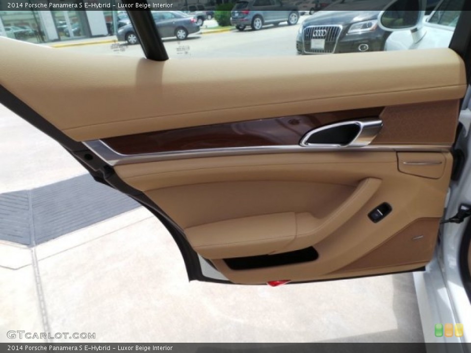 Luxor Beige Interior Door Panel for the 2014 Porsche Panamera S E-Hybrid #94430926