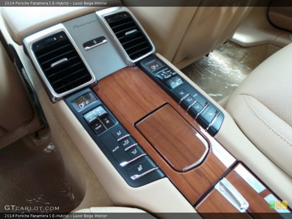 Luxor Beige Interior Controls for the 2014 Porsche Panamera S E-Hybrid #94430987