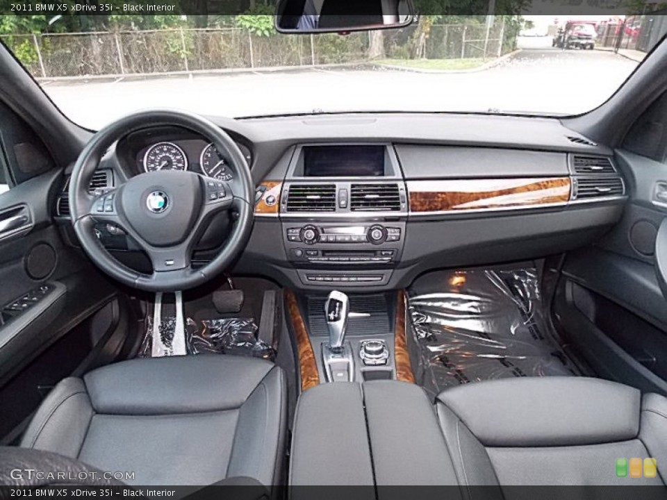 Black Interior Dashboard for the 2011 BMW X5 xDrive 35i #94436072