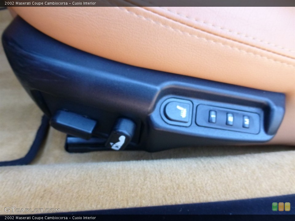 Cuoio Interior Controls for the 2002 Maserati Coupe Cambiocorsa #94458425