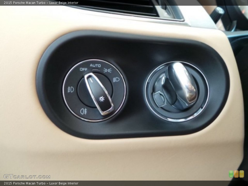 Luxor Beige Interior Controls for the 2015 Porsche Macan Turbo #94459781