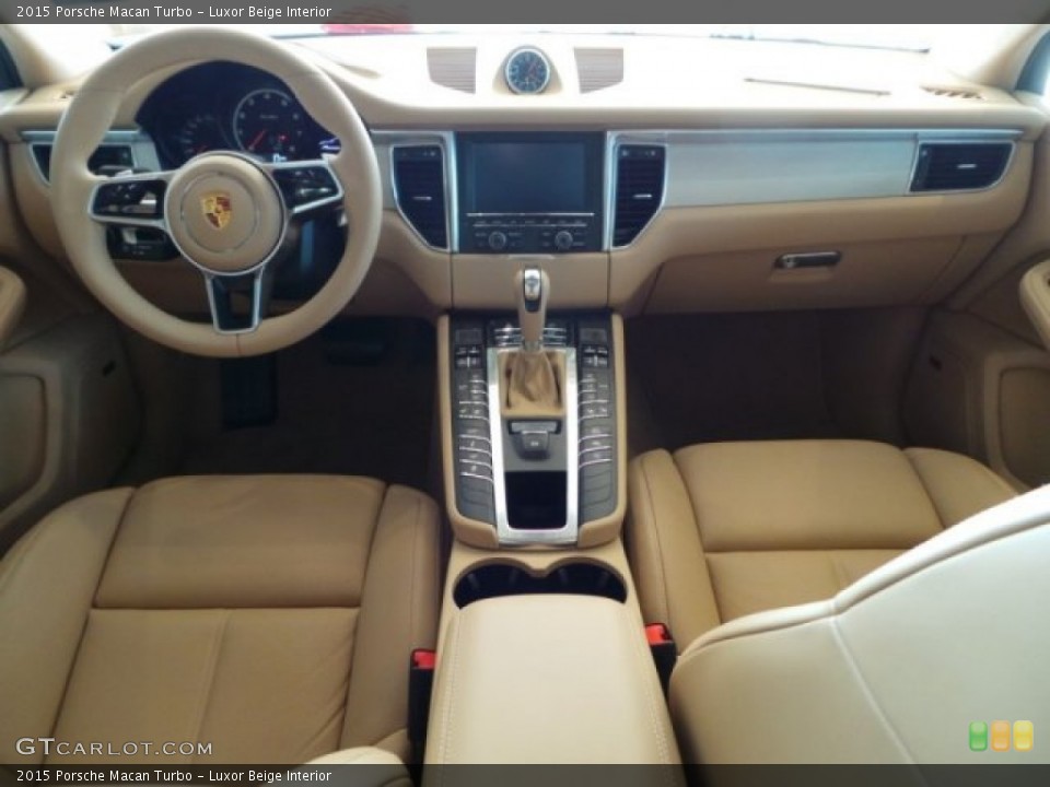Luxor Beige Interior Dashboard for the 2015 Porsche Macan Turbo #94459802