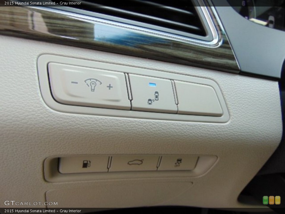 Gray Interior Controls for the 2015 Hyundai Sonata Limited #94499149