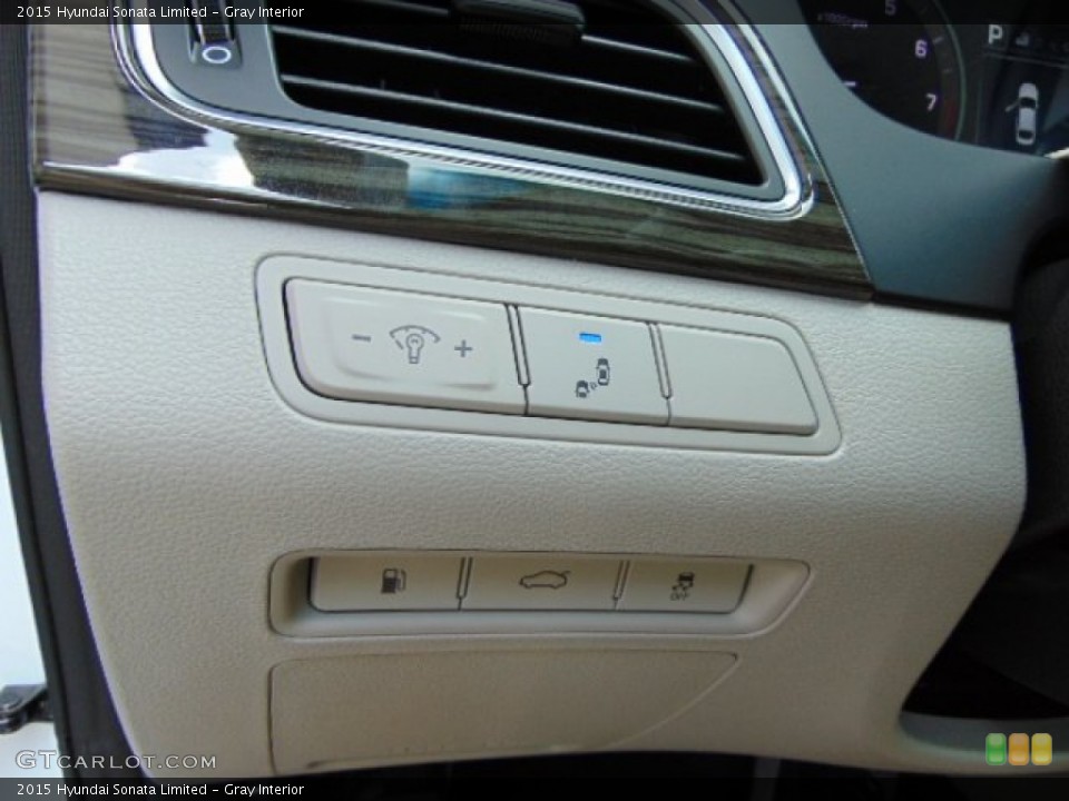 Gray Interior Controls for the 2015 Hyundai Sonata Limited #94499676