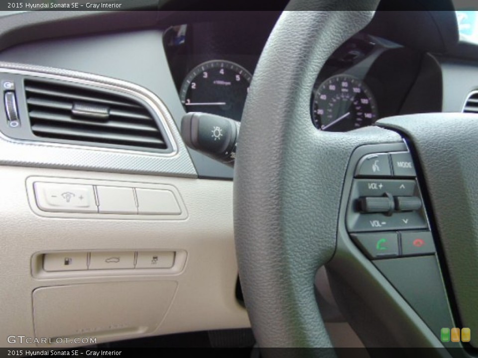Gray Interior Controls for the 2015 Hyundai Sonata SE #94502556
