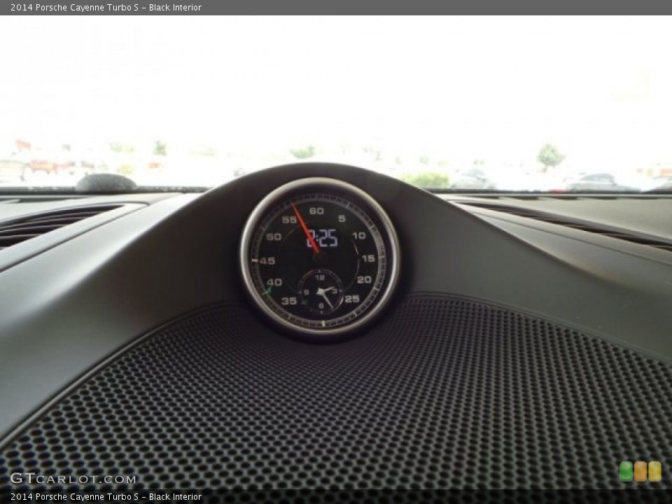 Black Interior Gauges for the 2014 Porsche Cayenne Turbo S #94521789