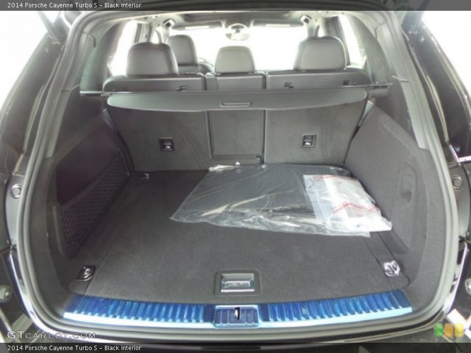 Black Interior Trunk for the 2014 Porsche Cayenne Turbo S #94522083