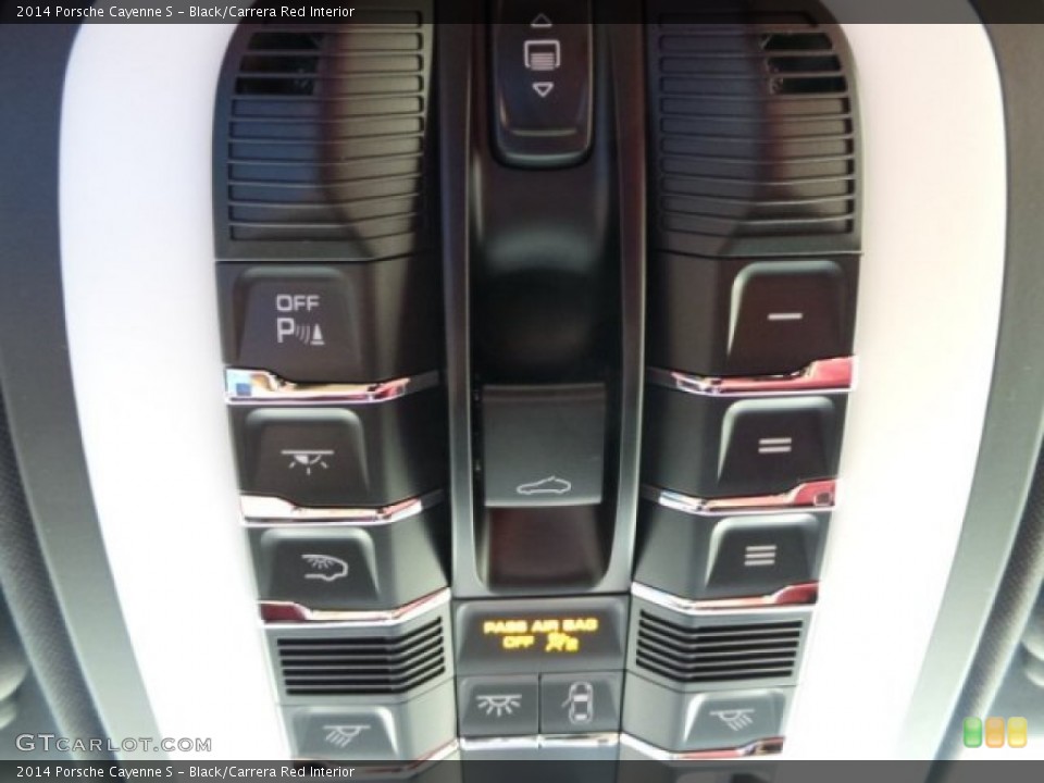 Black/Carrera Red Interior Controls for the 2014 Porsche Cayenne S #94522653