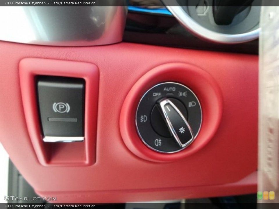 Black/Carrera Red Interior Controls for the 2014 Porsche Cayenne S #94522863