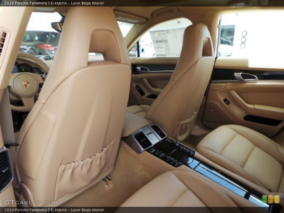 Luxor Beige Interior Rear Seat for the 2014 Porsche Panamera S E-Hybrid #94523811