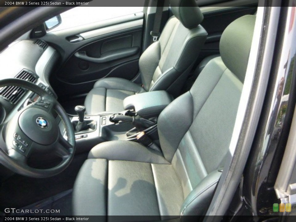 Black Interior Photo for the 2004 BMW 3 Series 325i Sedan #94537949