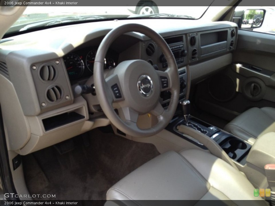 Khaki Interior Photo for the 2006 Jeep Commander 4x4 #94542111