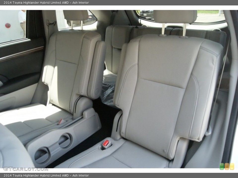 Ash Interior Rear Seat for the 2014 Toyota Highlander Hybrid Limited AWD #94563426
