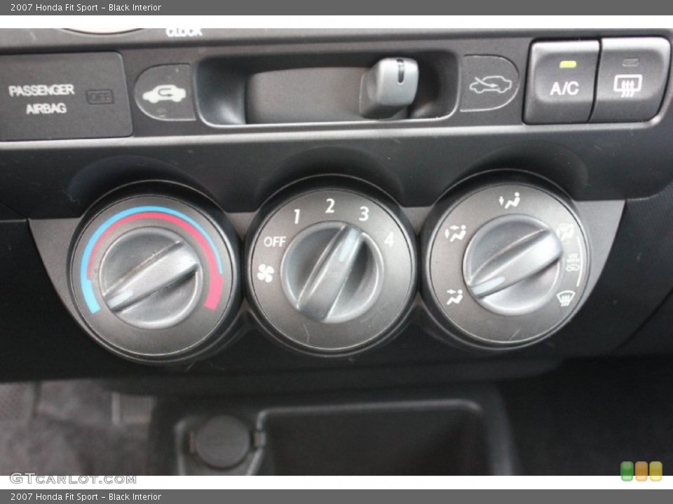 Black Interior Controls for the 2007 Honda Fit Sport #94566010