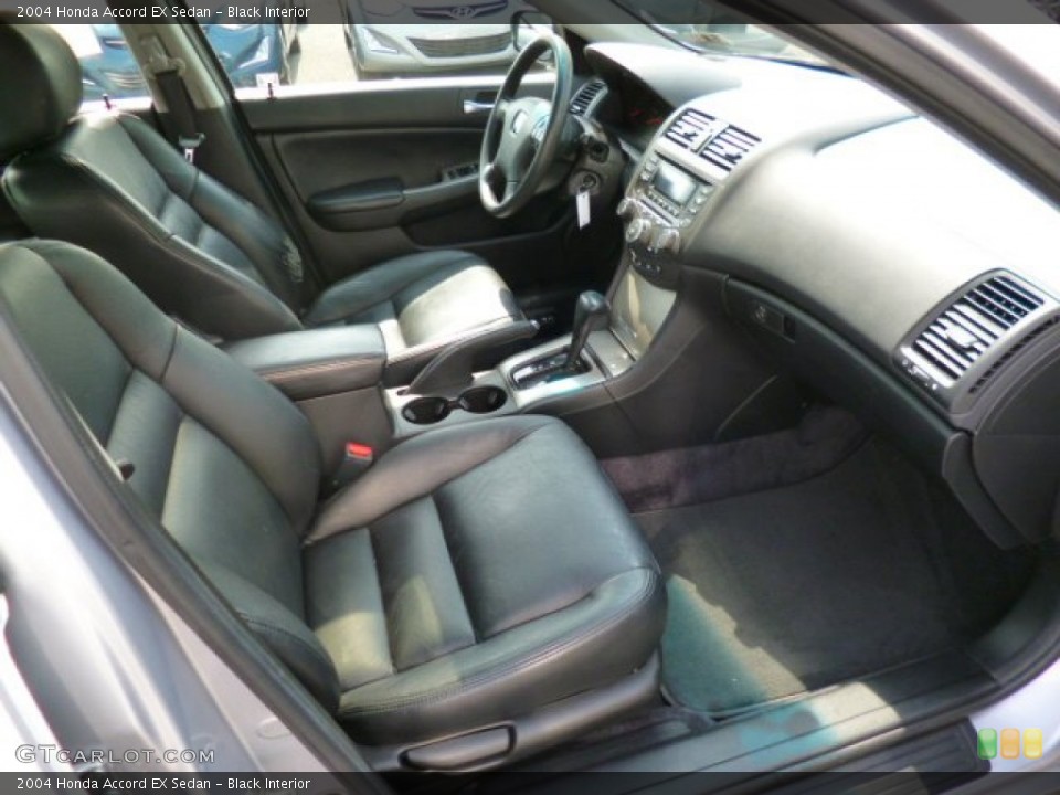 Black Interior Photo for the 2004 Honda Accord EX Sedan #94579237