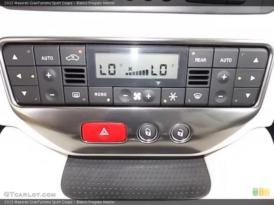 Bianco Pregiato Interior Controls for the 2013 Maserati GranTurismo Sport Coupe #94602898