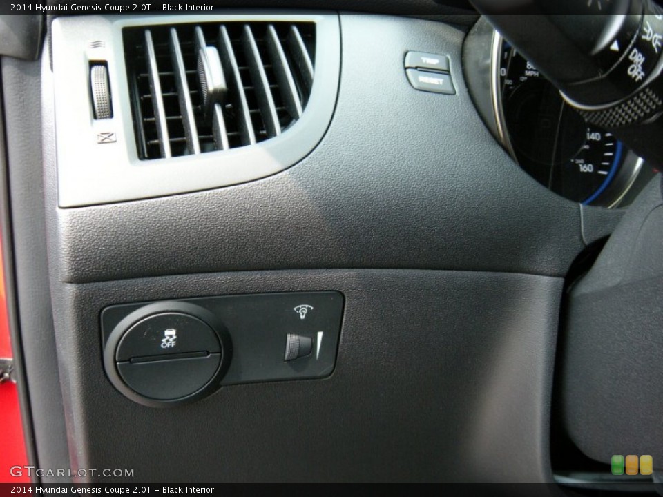 Black Interior Controls for the 2014 Hyundai Genesis Coupe 2.0T #94634200