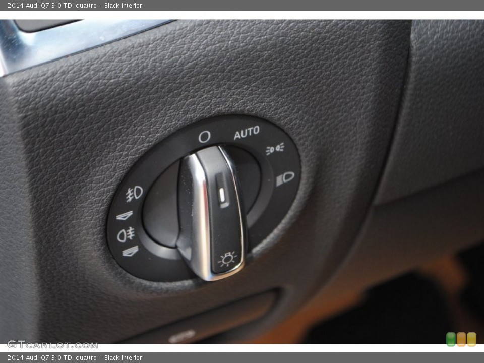 Black Interior Controls for the 2014 Audi Q7 3.0 TDI quattro #94672646