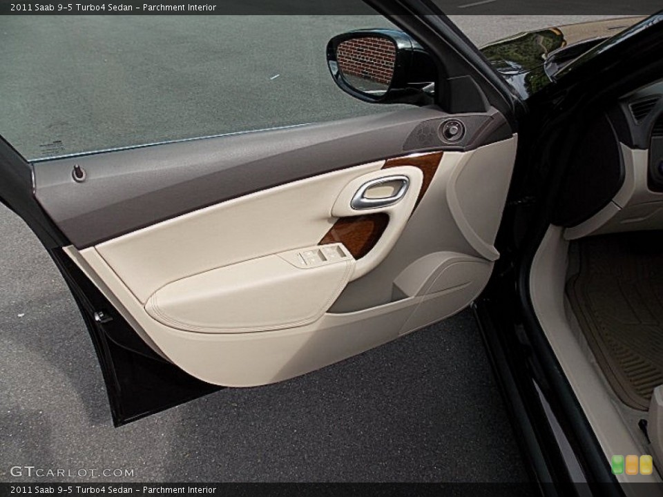 Parchment Interior Door Panel for the 2011 Saab 9-5 Turbo4 Sedan #94679891