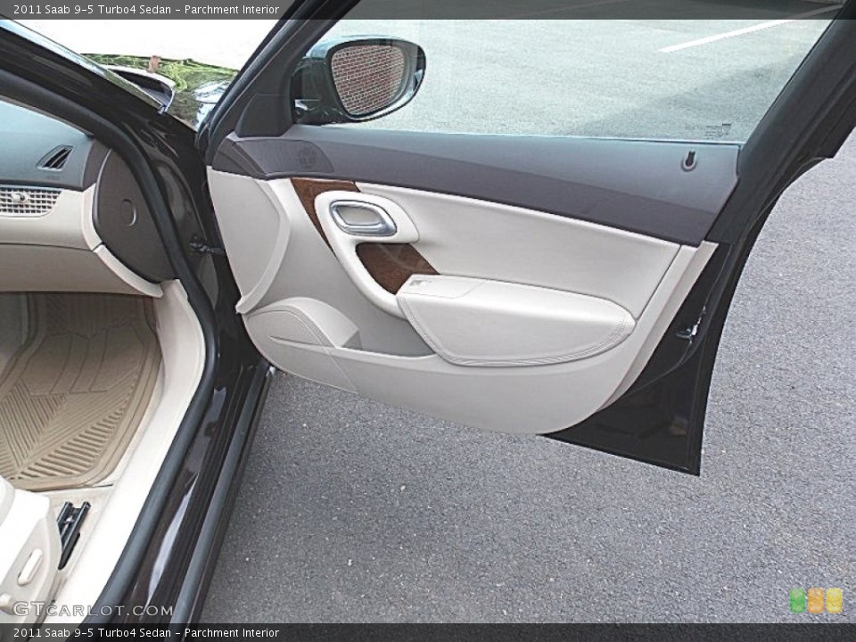 Parchment Interior Door Panel for the 2011 Saab 9-5 Turbo4 Sedan #94680073