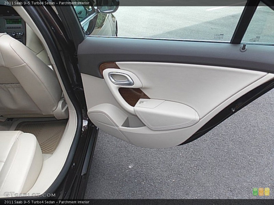 Parchment Interior Door Panel for the 2011 Saab 9-5 Turbo4 Sedan #94680181