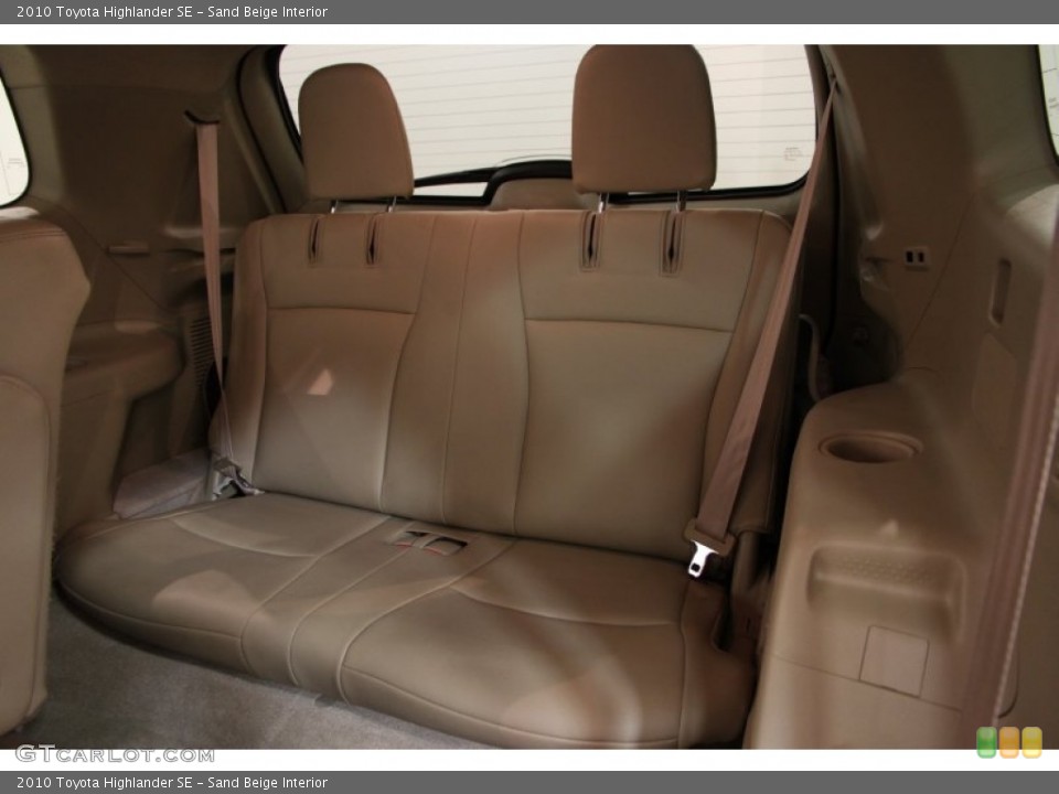 Sand Beige Interior Rear Seat for the 2010 Toyota Highlander SE #94704591