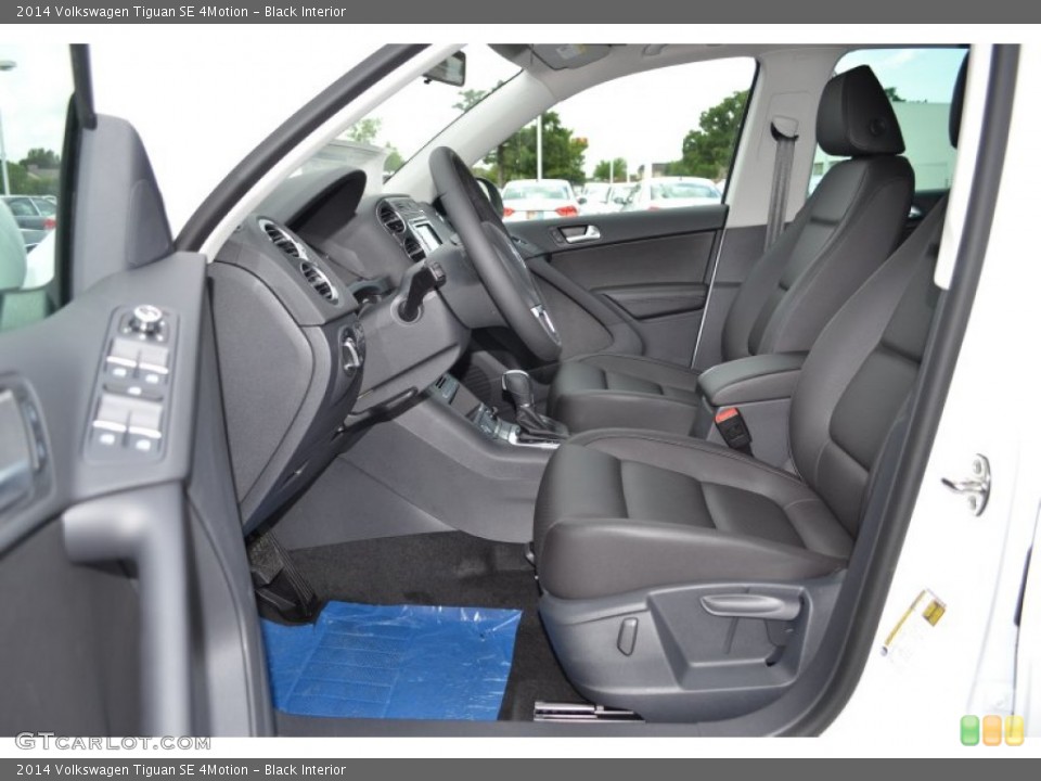 Black Interior Photo for the 2014 Volkswagen Tiguan SE 4Motion #94734706