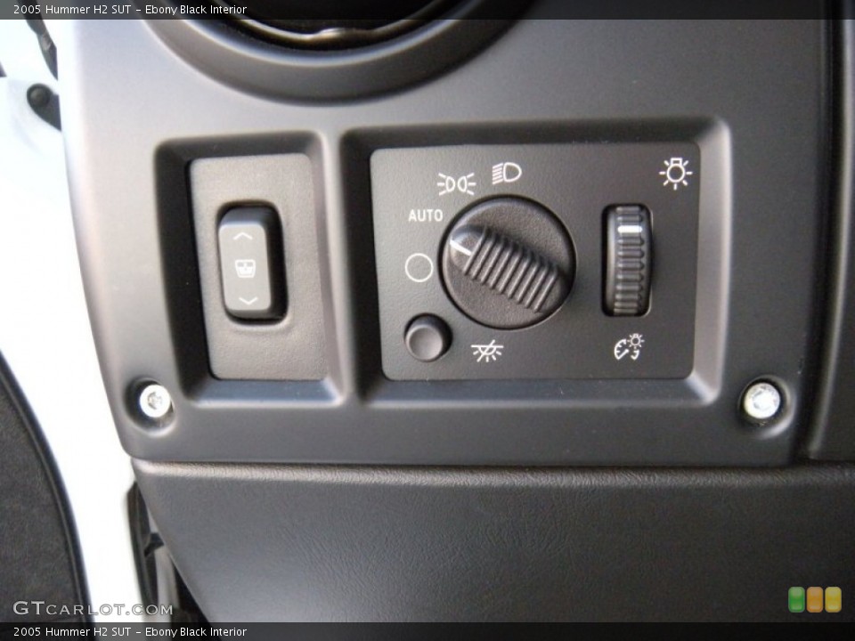 Ebony Black Interior Controls for the 2005 Hummer H2 SUT #94740232