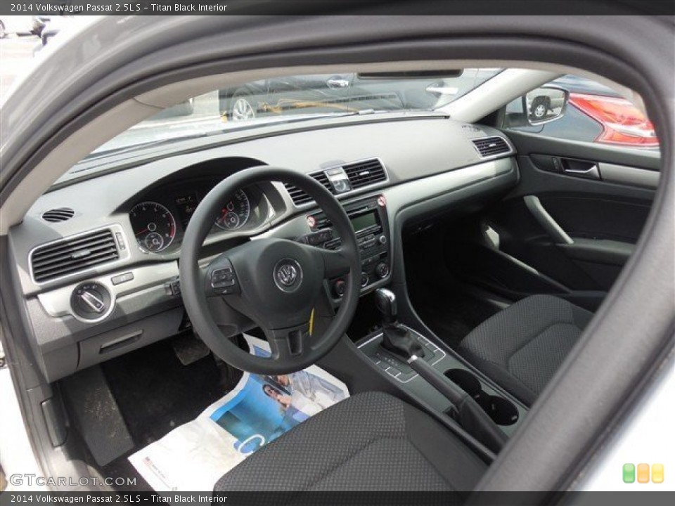 Titan Black Interior Photo for the 2014 Volkswagen Passat 2.5L S #94748113