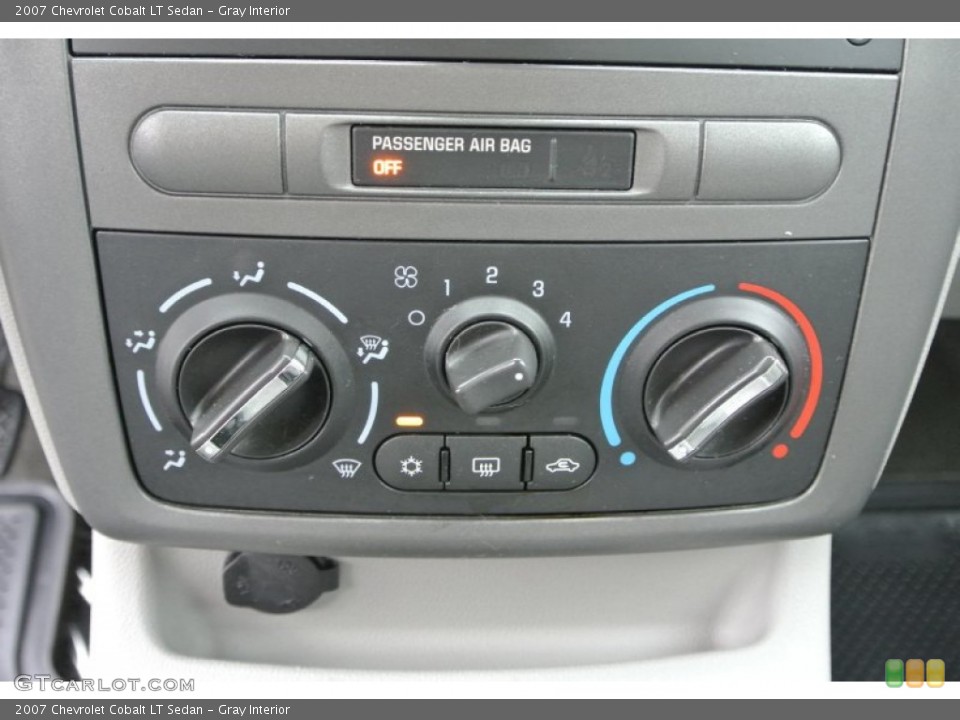 Gray Interior Controls for the 2007 Chevrolet Cobalt LT Sedan #94794669