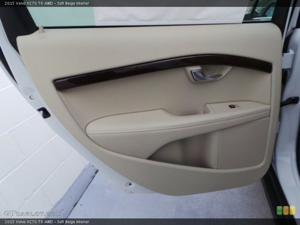 Soft Beige Interior Door Panel for the 2015 Volvo XC70 T6 AWD #94795440