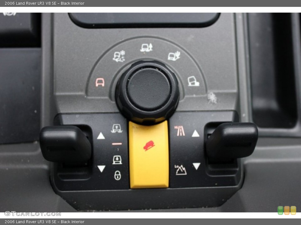 Black Interior Controls for the 2006 Land Rover LR3 V8 SE #94804764