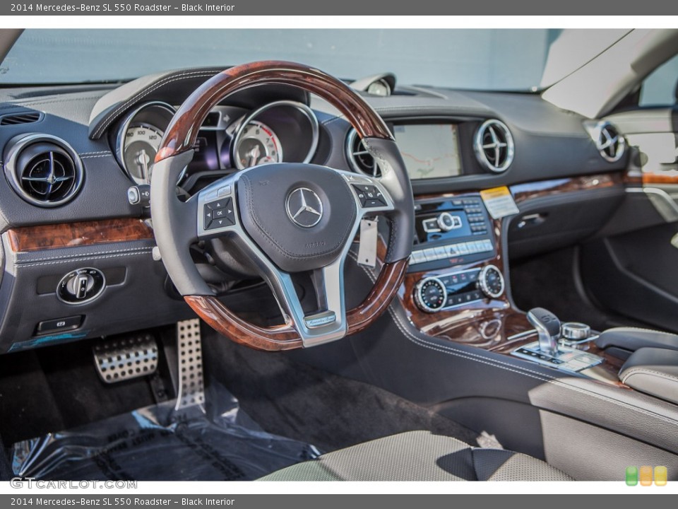 Black Interior Photo for the 2014 Mercedes-Benz SL 550 Roadster #94908287